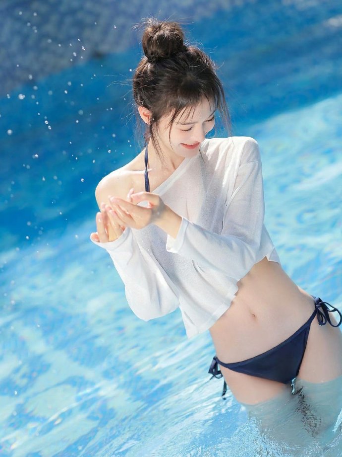 阿塞拜疆语版《习近平的文化情缘》亮相阿国家台